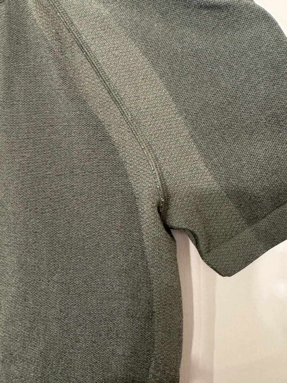 Lululemon Seamless Training short sleeve shirt